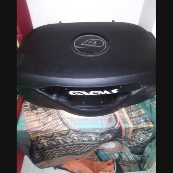 Gaems Vangaurd Gaming System - Picture 1 of 3